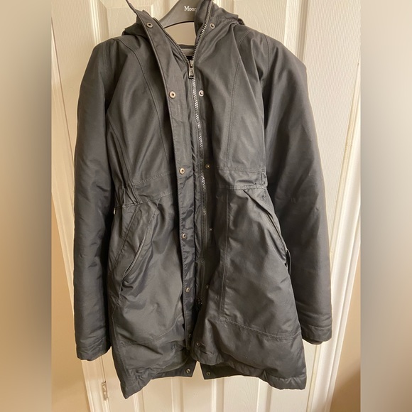 The North Face winter jacket - Picture 3 of 4